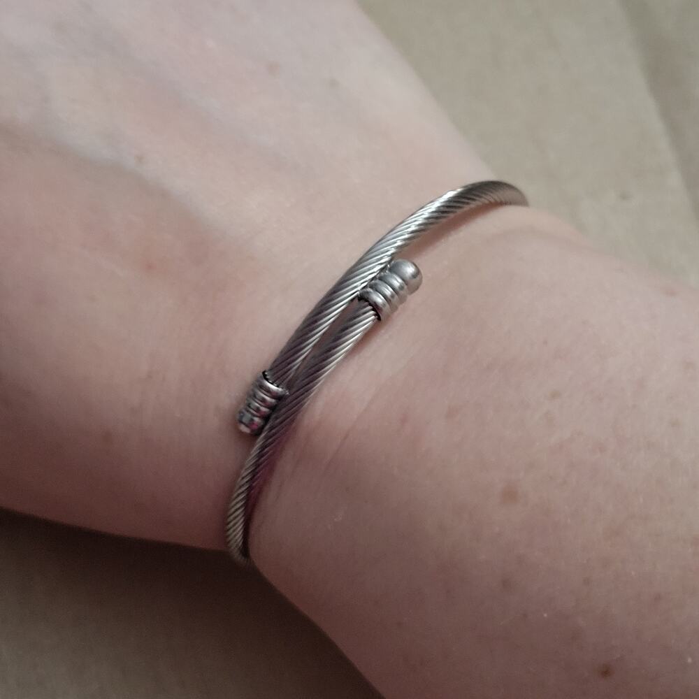 Women's silver stainless steel airplane cable wire bracelet